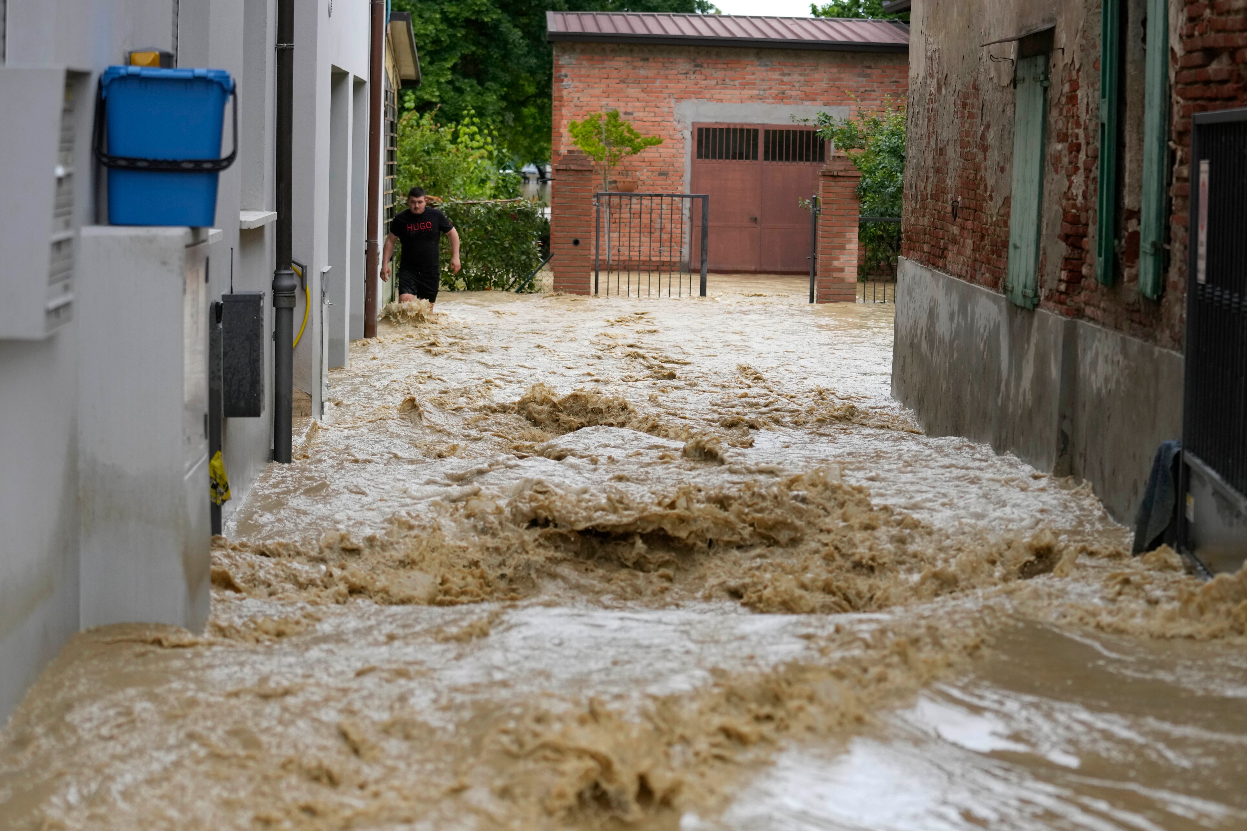 Inundaciones en Italia dejan al menos 9 muertos.