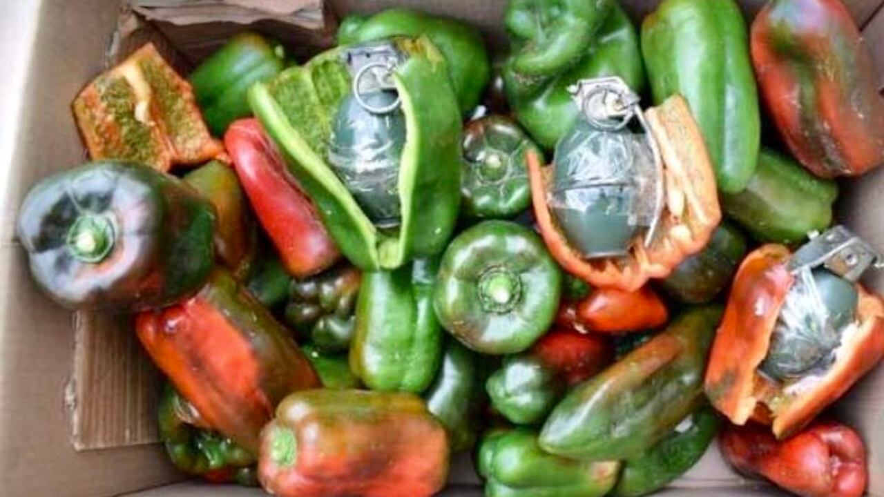 Granadas envueltas en pimentones