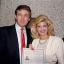 Este jueves 14 de julio la familia anunció la muerte de Ivana Trump, primera esposa del expresidente Donald Trump. Foto: archivo AP.