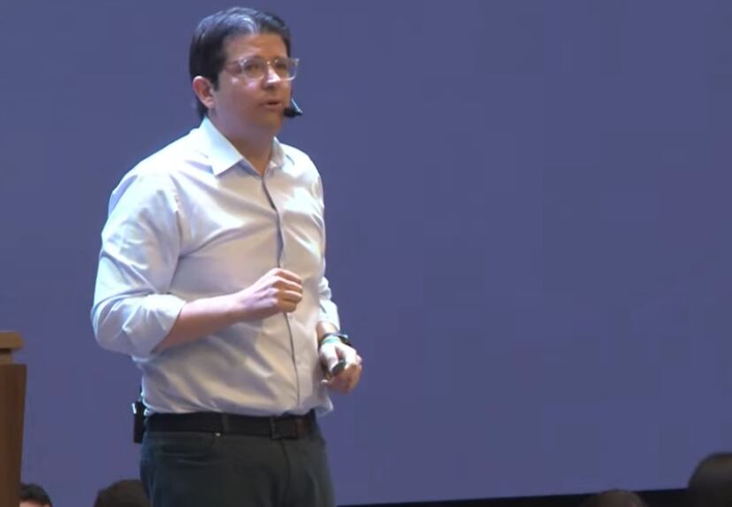 Miguel Uribe, precandidato presidencial, en foros regionales del Centro Democrático