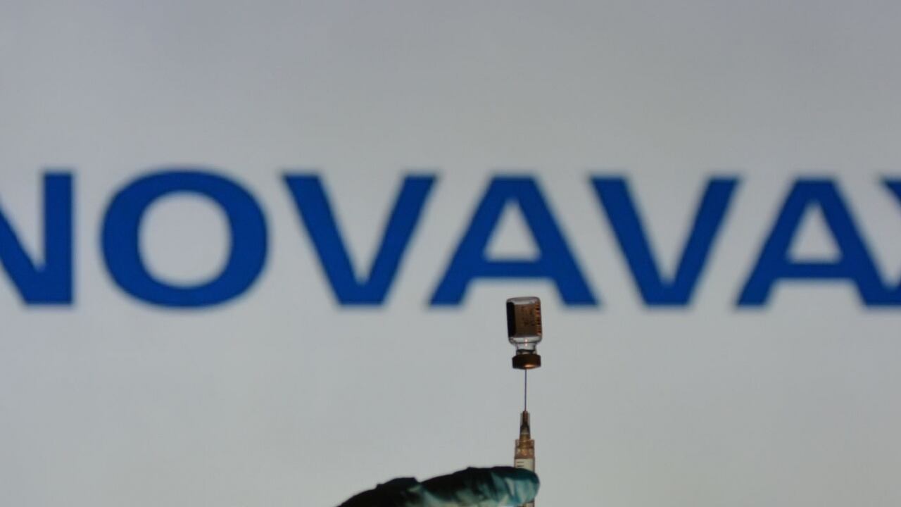 Novavax entra en el arsenal de vacunas para combatir la pandemia.