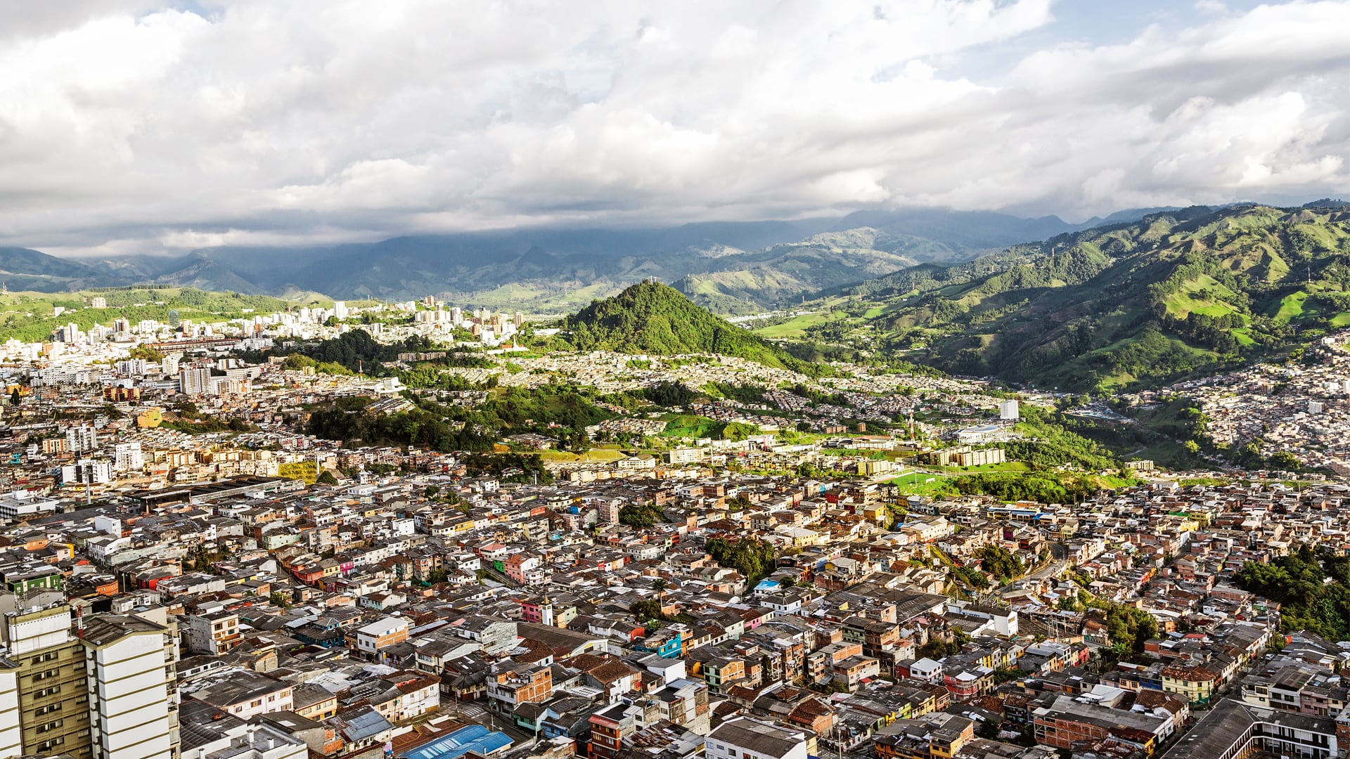 Más de 1.400 nuevos empleos se generarán en el Eje Cafetero.