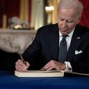 Joe Biden asegura que la reina Isabel II le recordaba a su madre.