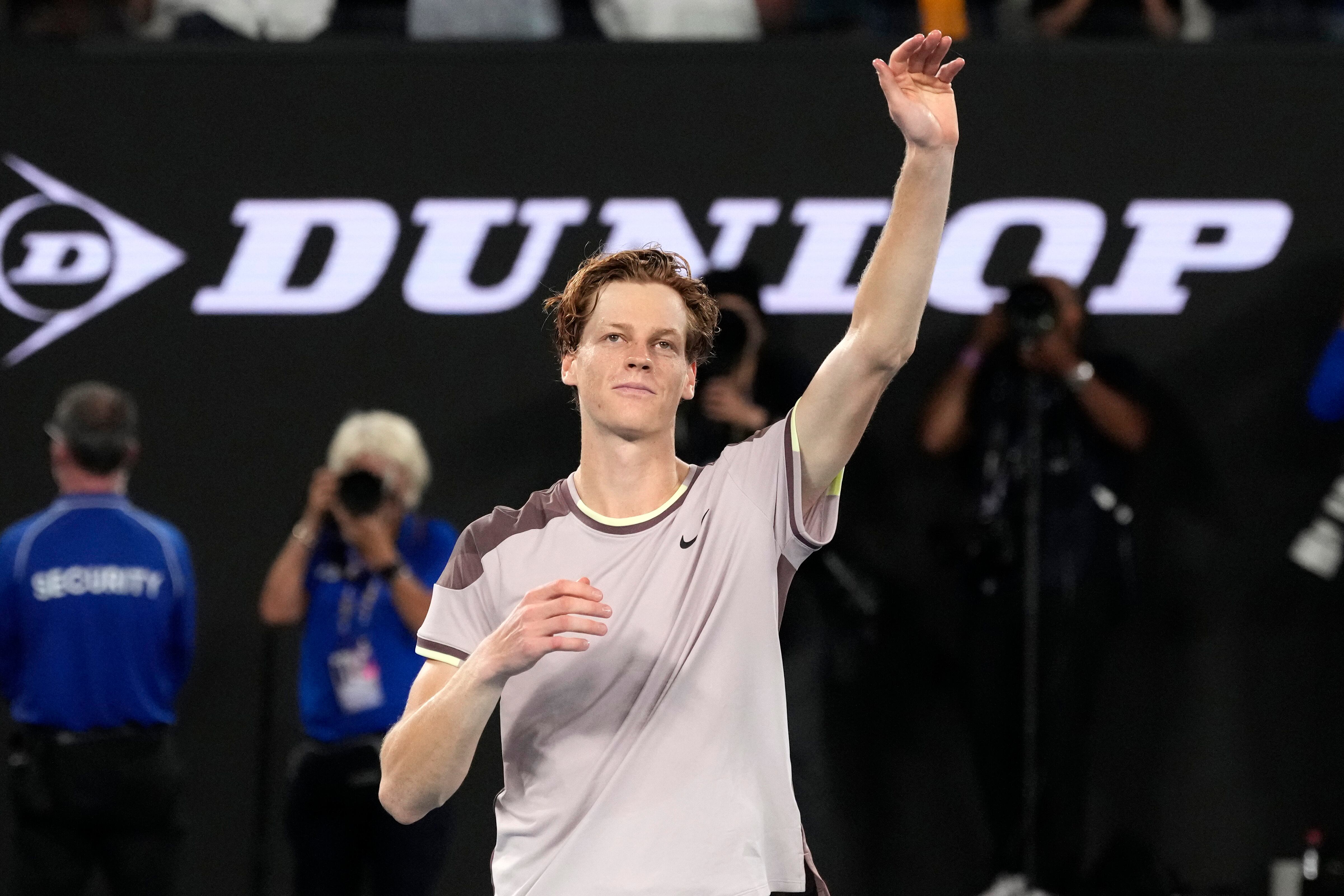 En cambio, el ruso, campeón del US Open de 2021, revivió los fantasmas de la final en Australia de 2022.