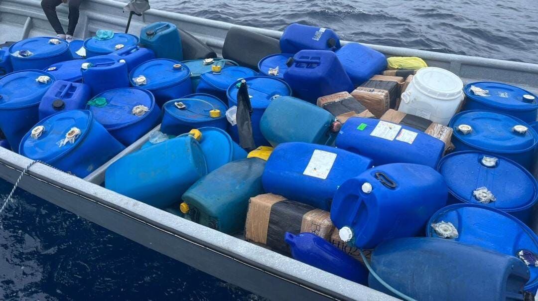 El material era transportado por el Pacífico.