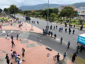 Inmediaciones al centro comercial Santa Fe, en la Autopista Norte.