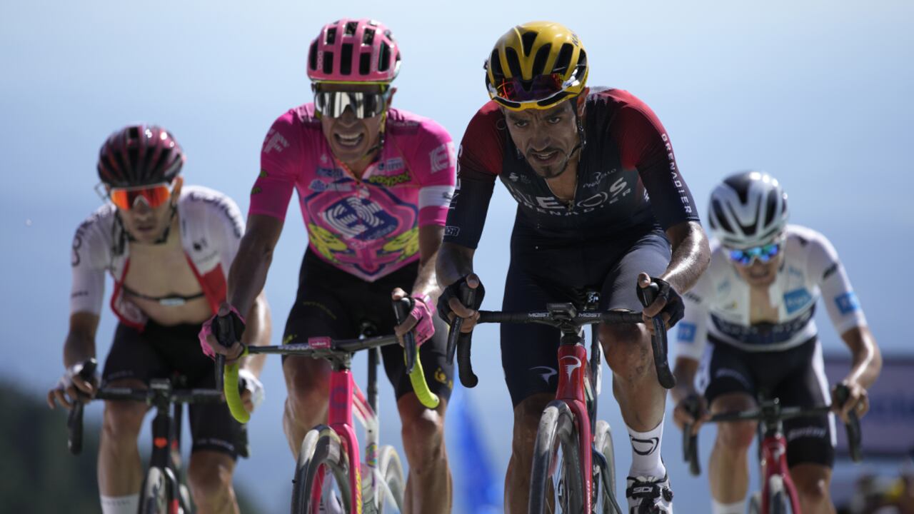 Ambos están a más de una hora del líder en la general.