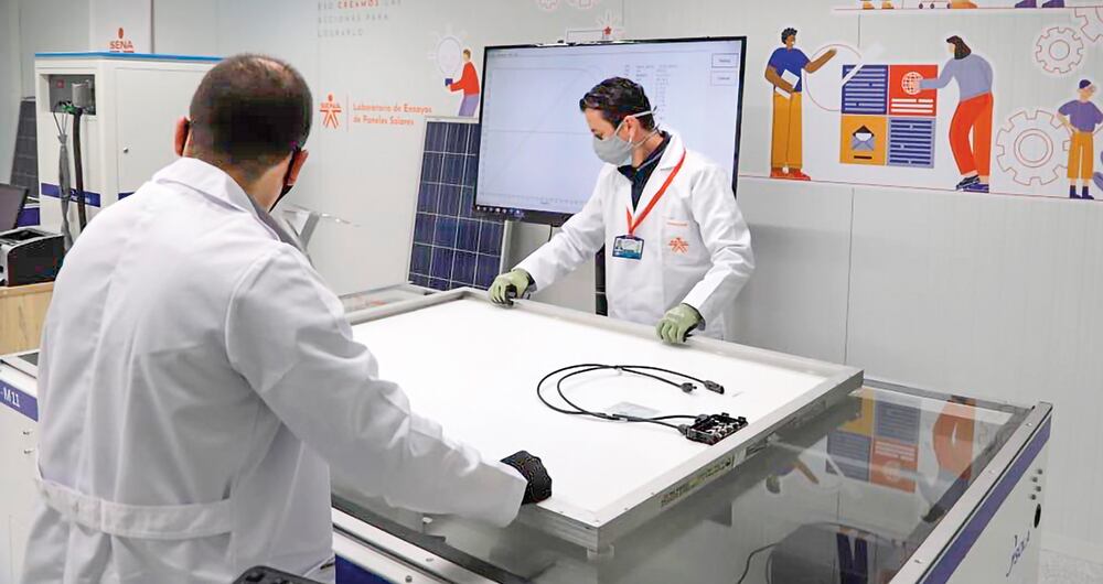 La reforma encarece la contratación de aprendices del Sena.