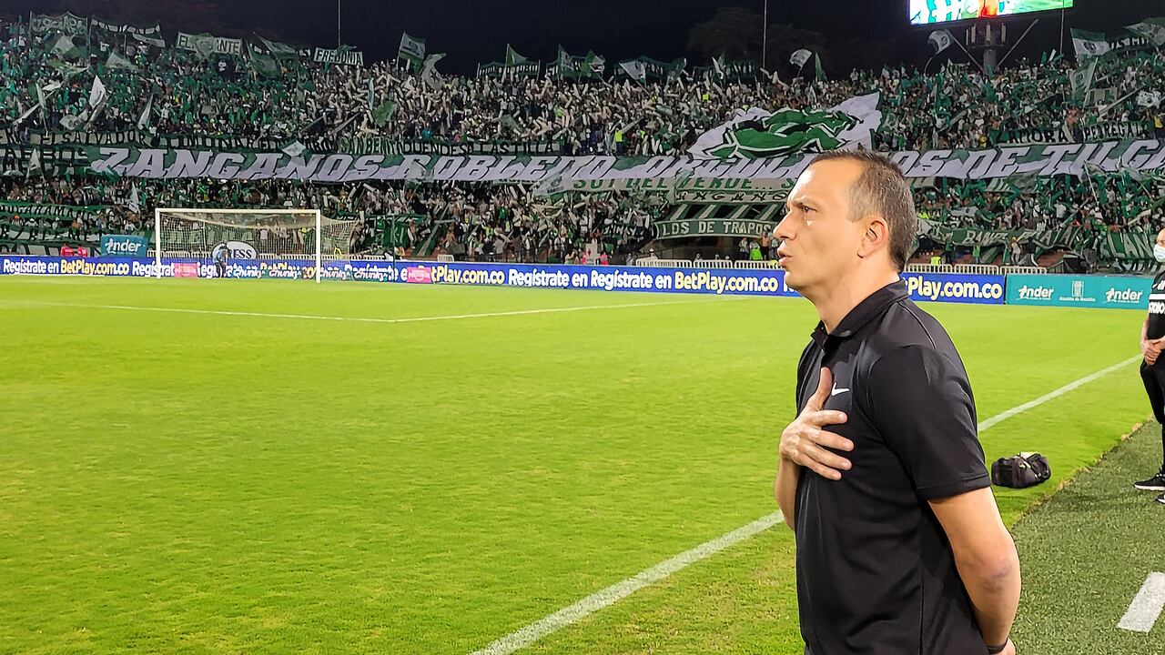 La continuidad de Restrepo en el banquillo verdolaga prende de un hilo