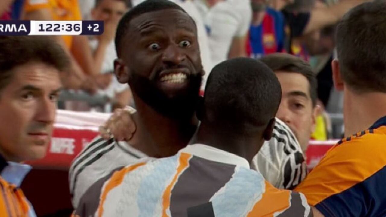 Antonio Rudiger reaccionó con dureza a una decisión arbitral en la final de la Copa del Rey
