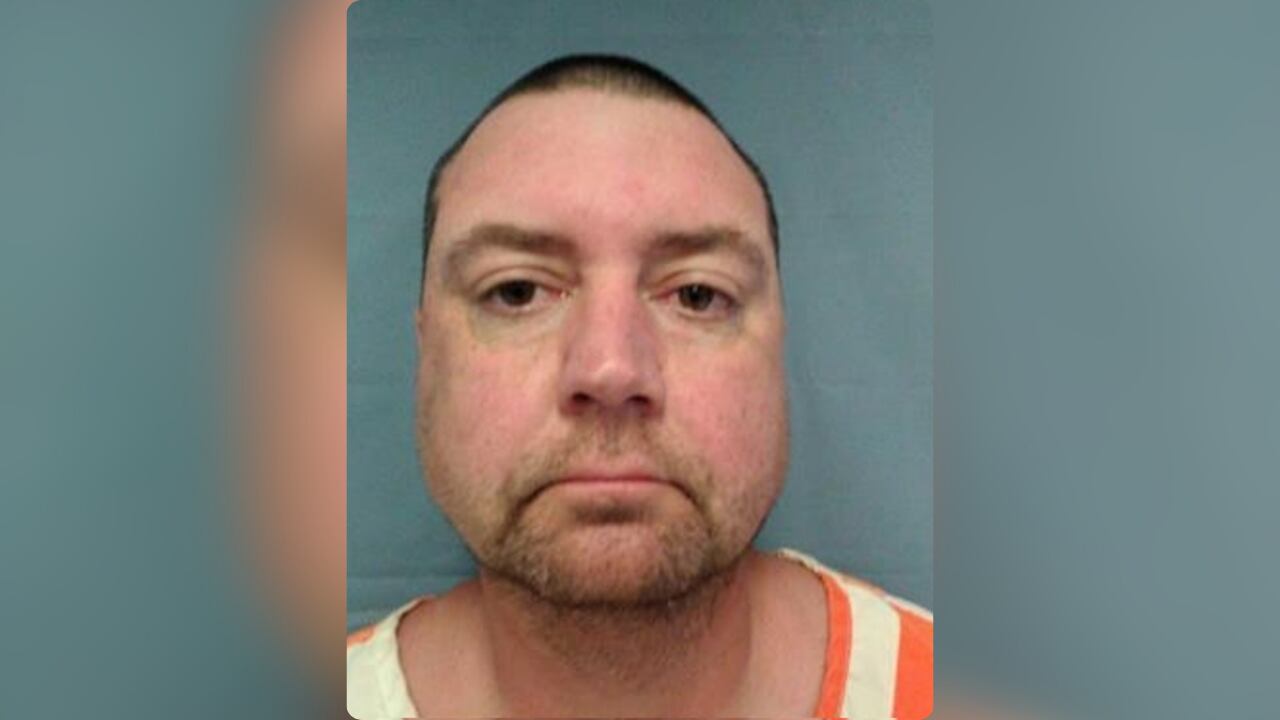 Christopher Gillum, exagente de policía.