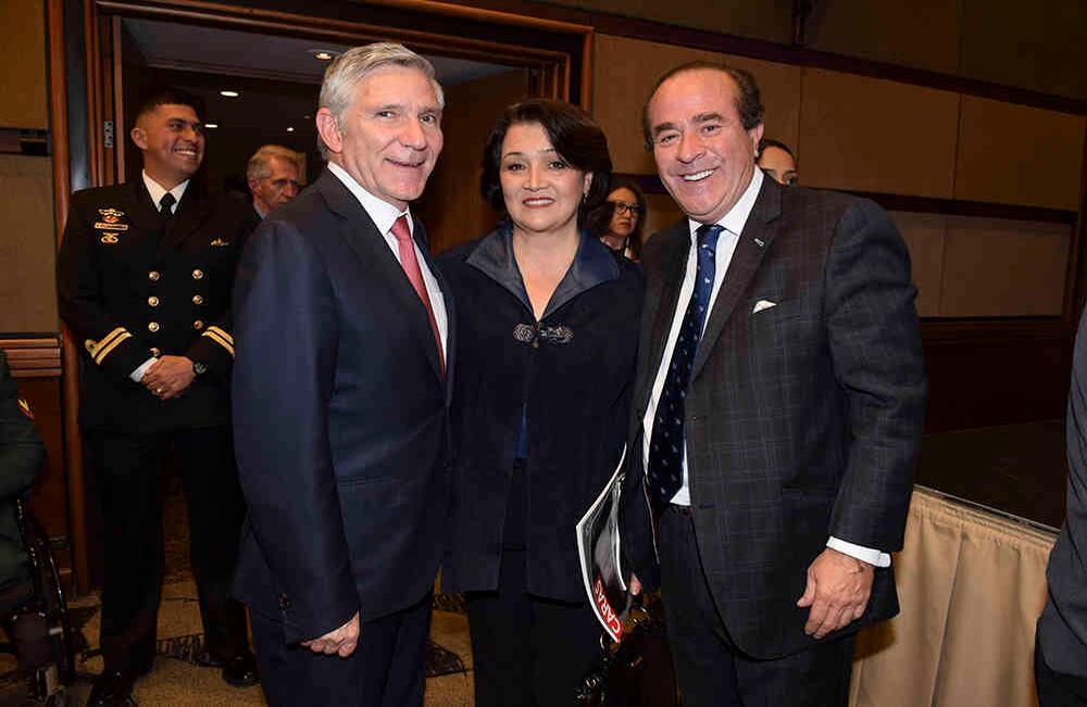 José Javier Pérez, Marcela de Pérez y Christian Toro.