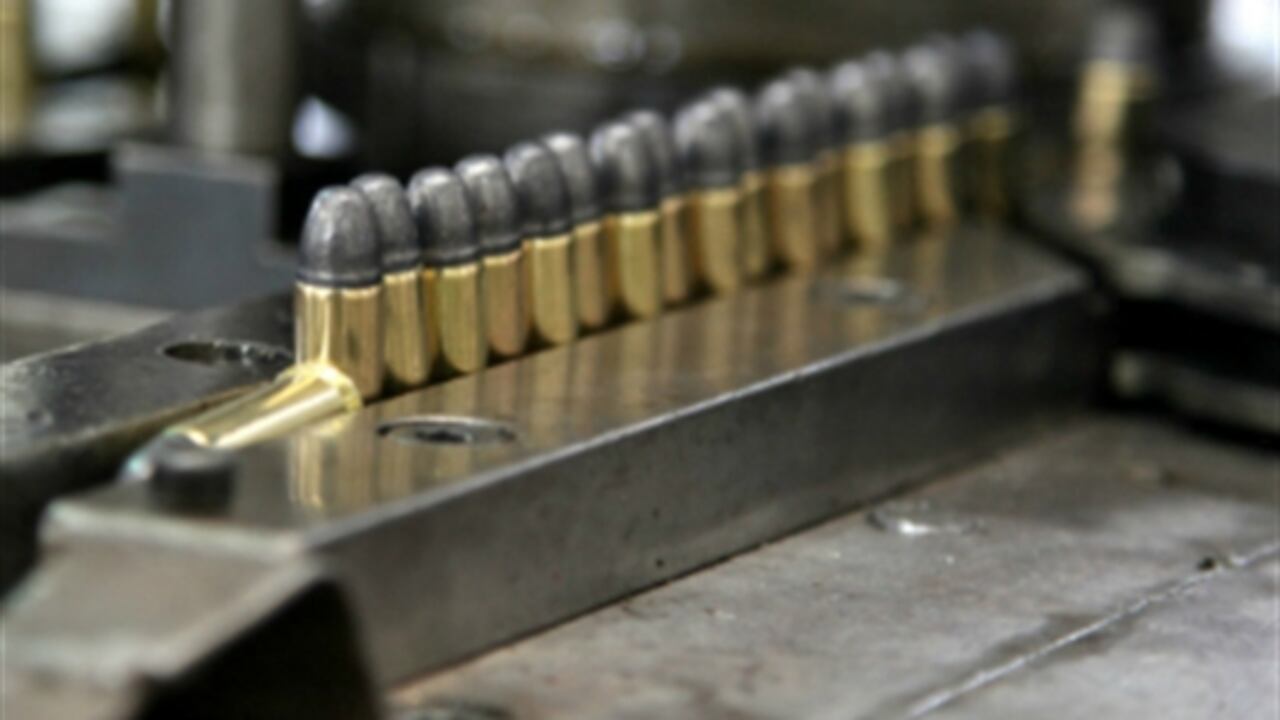 Igualmente se produce la llamada munición de defensa personal hecha para revólver y de guerra para fusil. (Foto:Alejandro Acosta)