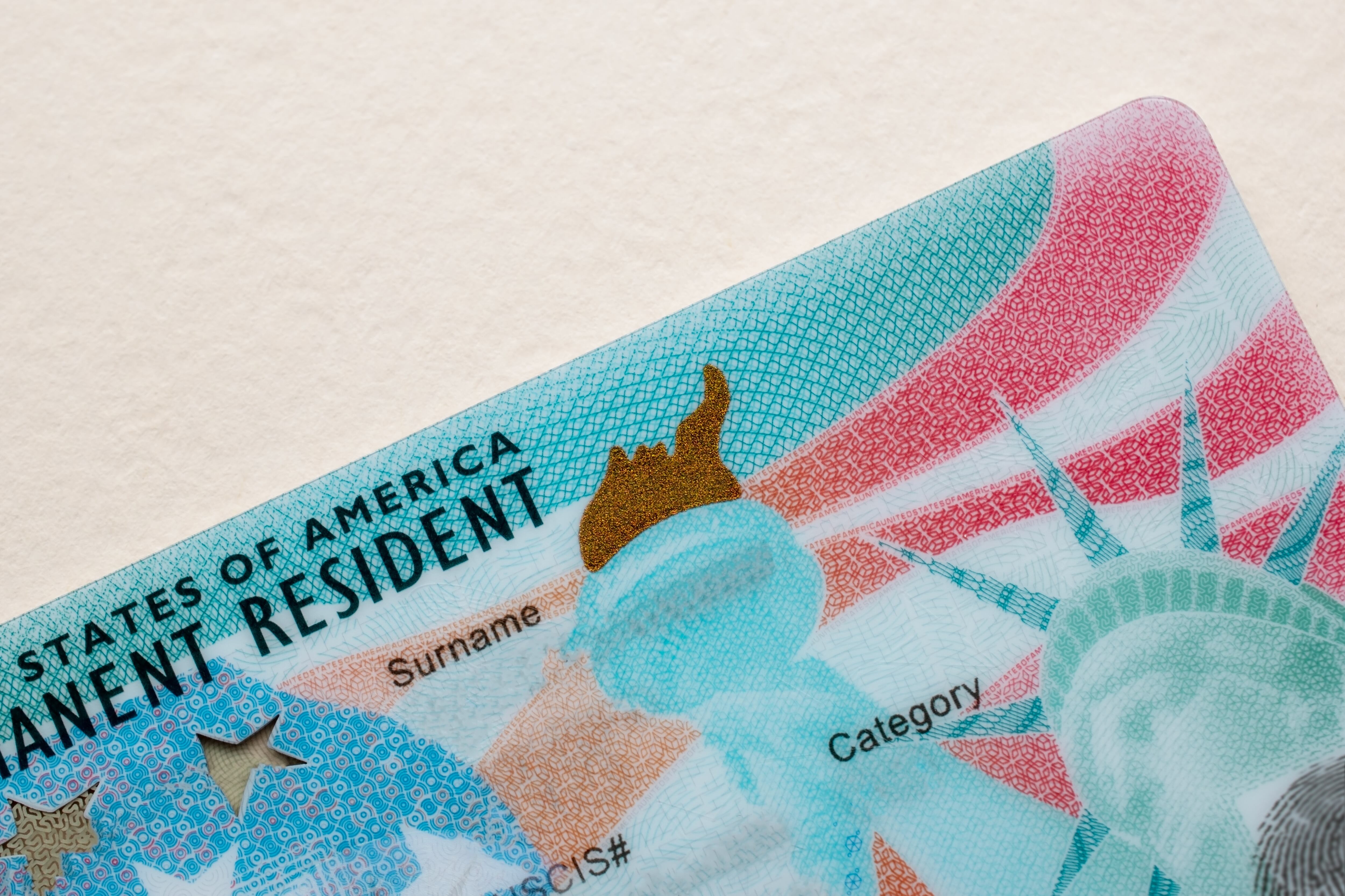 Green Card vs Visa: Diferencias, alcances y derechos que otorgan