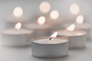 La luz de las velas se asocia con poderes espirituales.