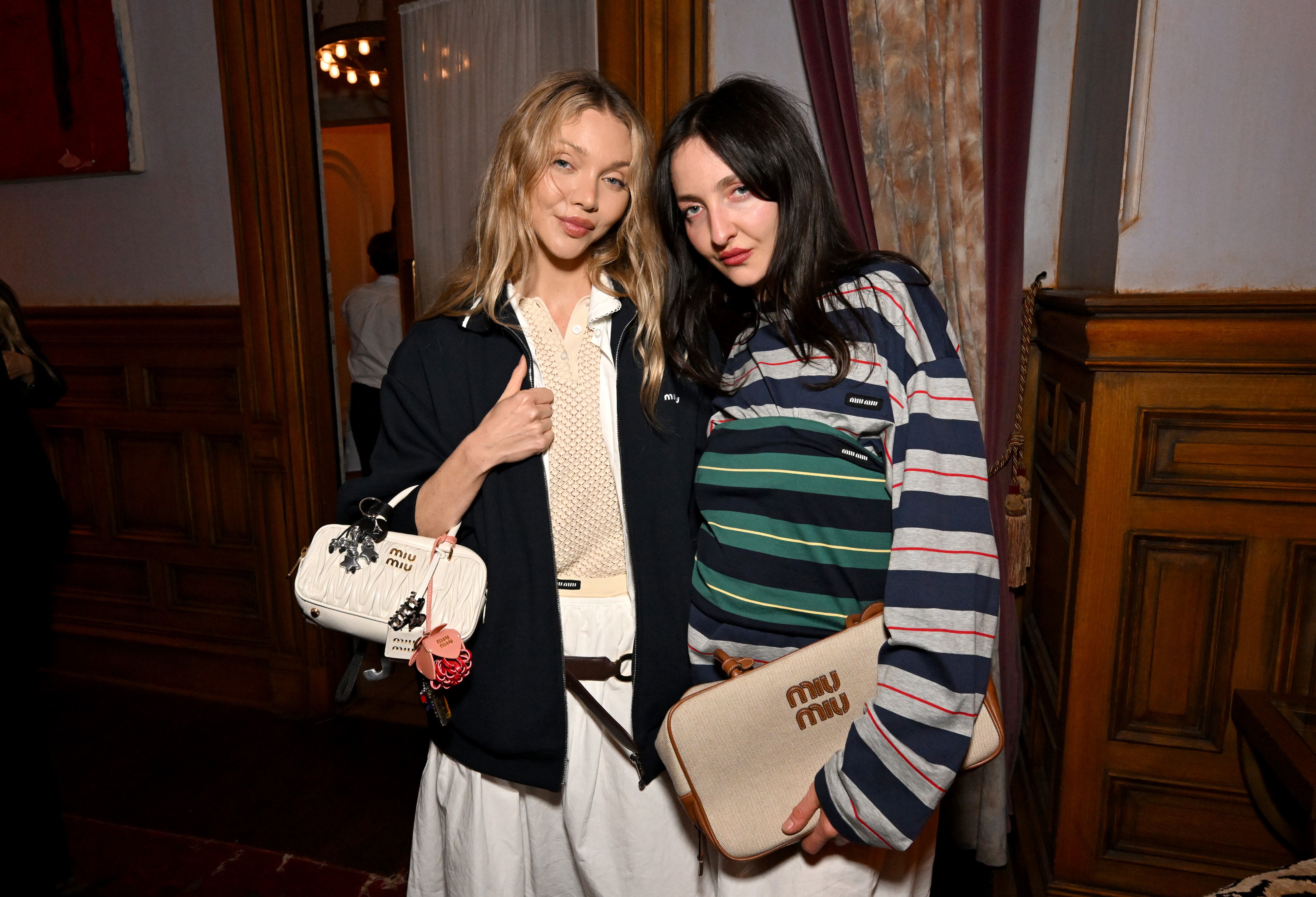 La terminal Warehouse en Chelsea albergó este evento que atrajo a figuras destacadas como Sarah Paulson y Chase Sui Wonders