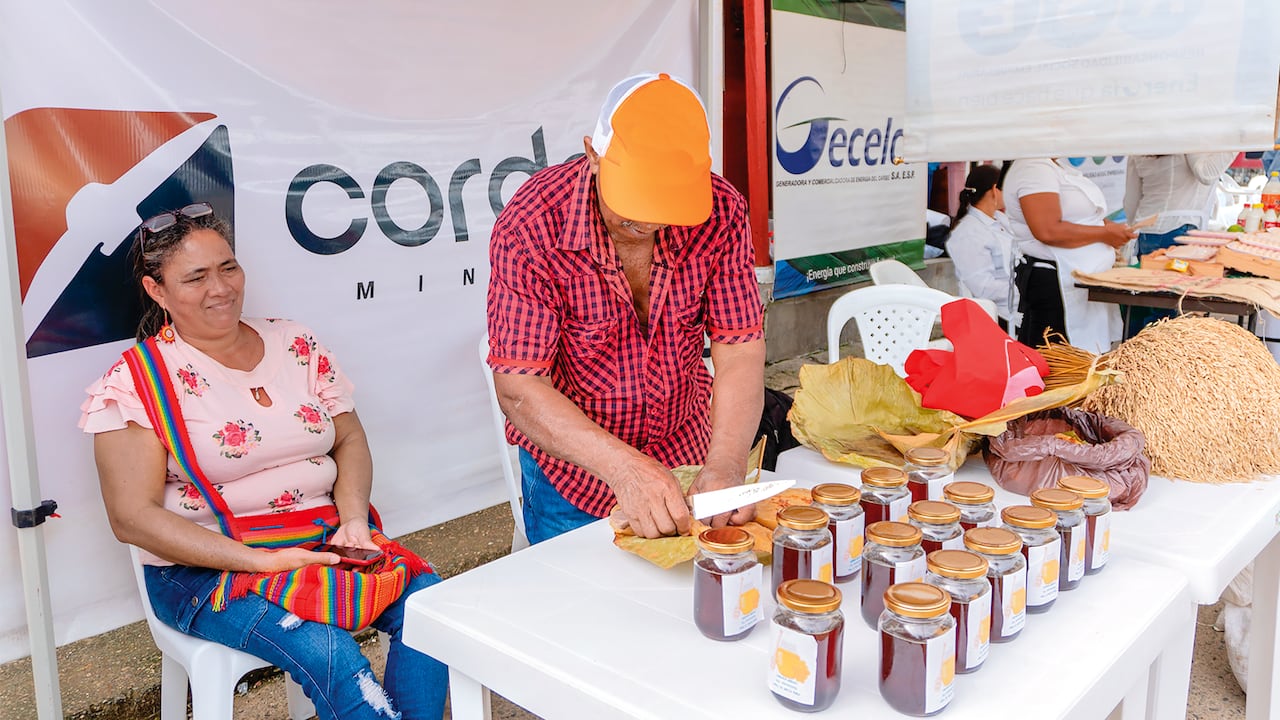 Con el apoyo a pequeños emprendimientos, Minerales Córdoba aporta al fortalecimiento de la economía local en el sur del departamento.