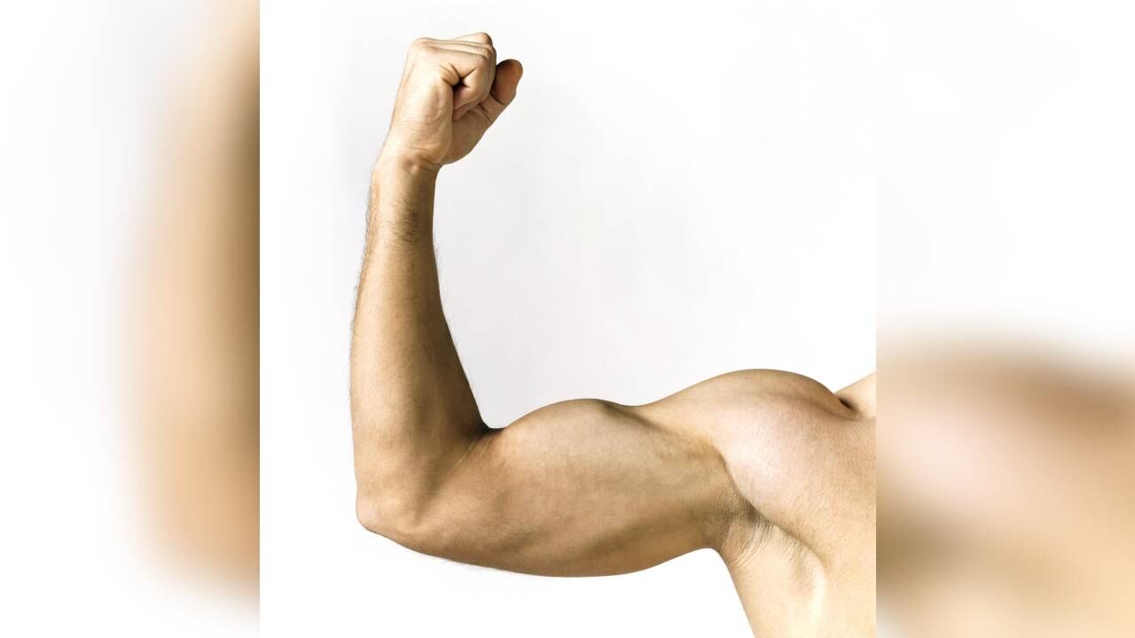 El ejercicio evita la aparición de la flacidez en brazos y piernas. Foto GettyImages.