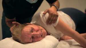 Céline Dion sufre ataque por su condición médica.