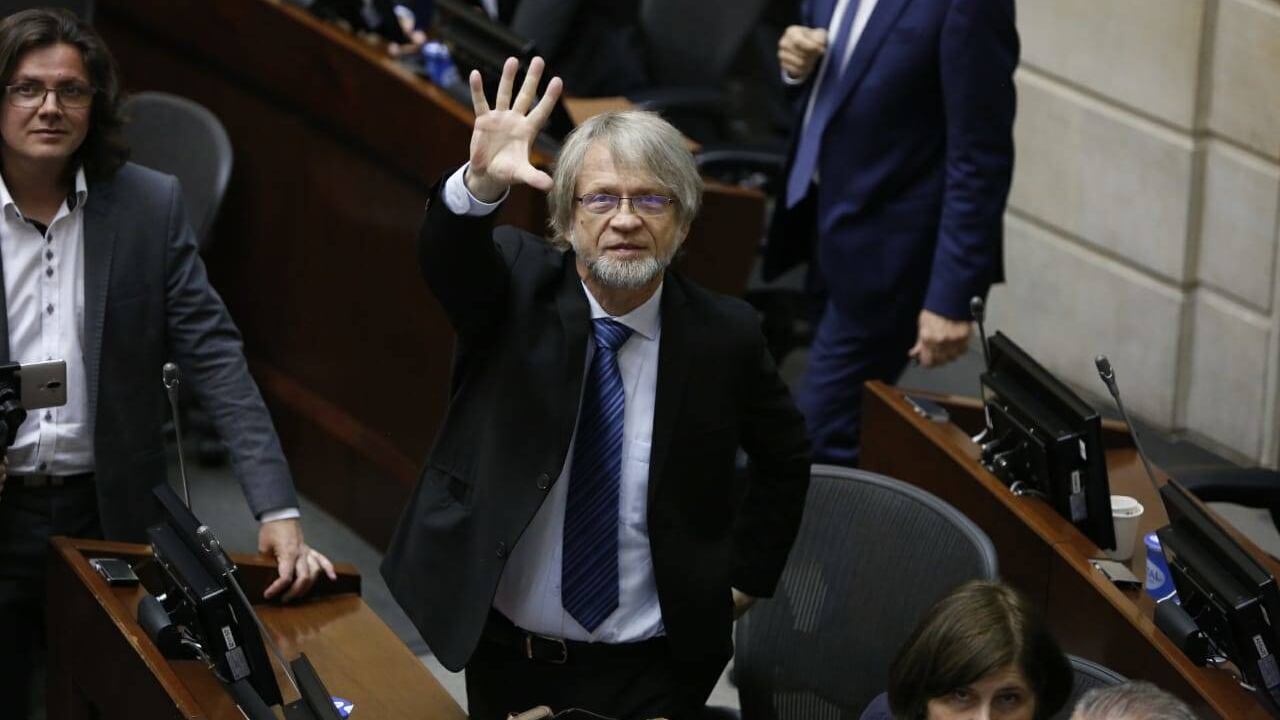 Mockus es unop de los líderes de Defendamos la Paz.