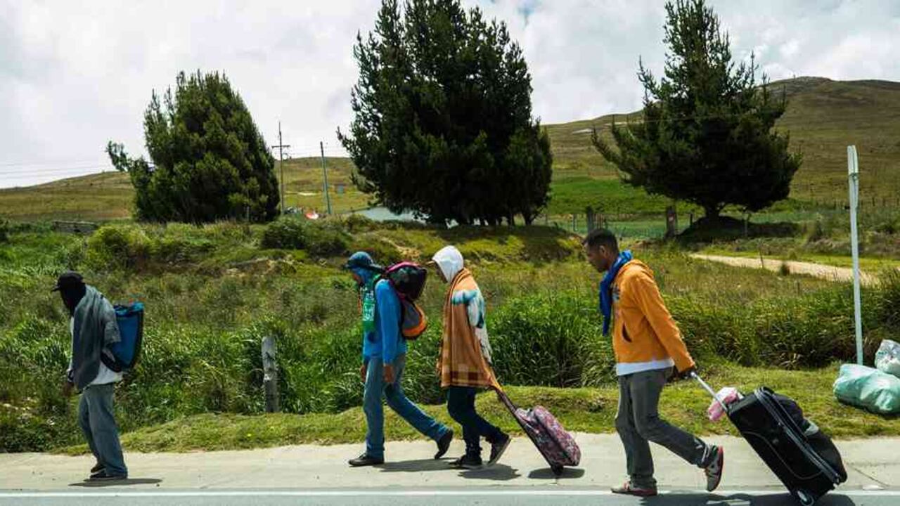 La ola migratoria ha sido el punto de quiebre de la crisis que se vive en el país vecino.