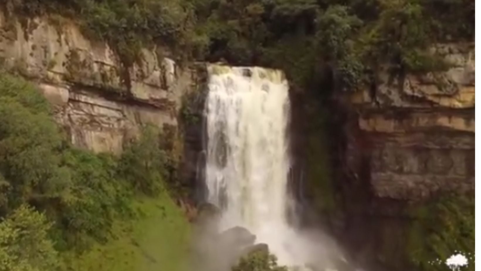 ¿Cómo llegar a la Cascada de Sueva y cuánto cuesta ir?