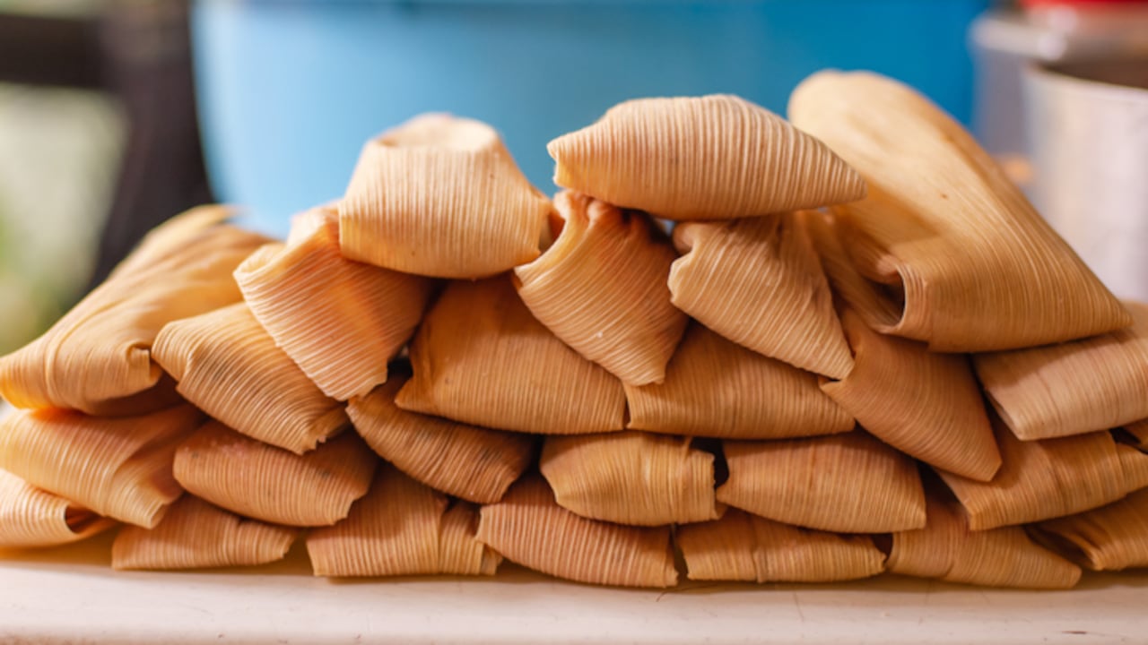 Los oficiales de Aduanas y Protección Fronteriza de EE. UU, encontraron las pastillas escondidas dentro de tamales que se guardaban en una hielera.