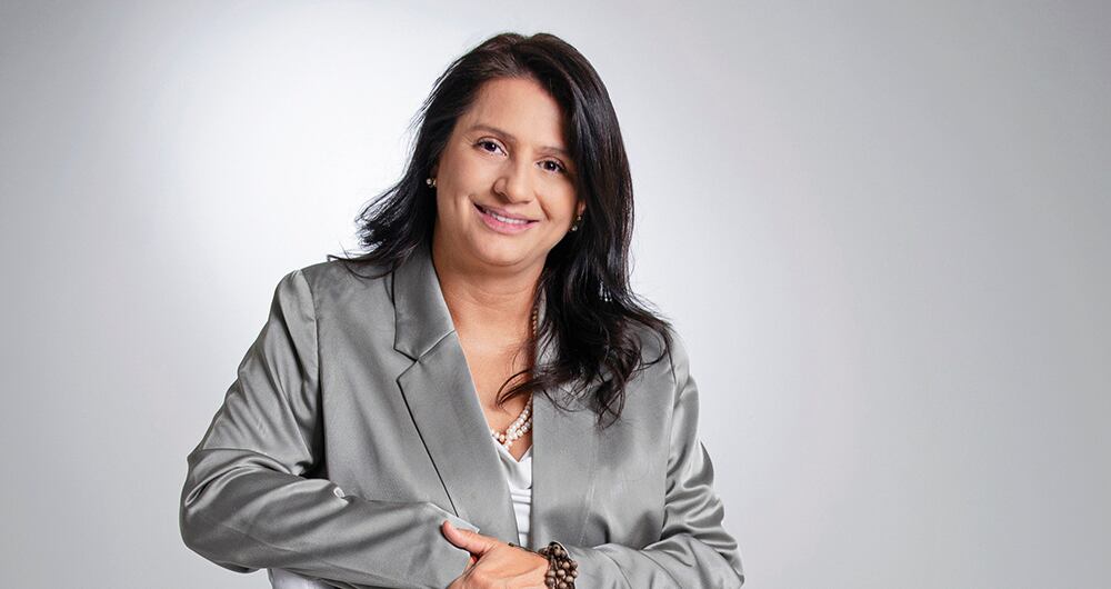 Paola HolguínSenadora