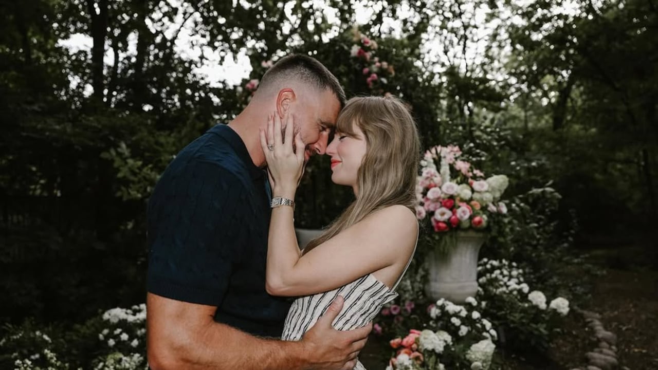 Taylor Swift se casa, este es el exorbitante precio del anillo que le dio el deportista Travis Kelce a la cantante de pop
