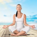 El yoga es un estilo de vida que sana, cuida y fortalece el cuerpo, la mente y el espíritu mediante la práctica de los ejercicios, la respiración y la meditación.