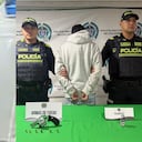 El momento en el que intentan cometer el robo y el sujeto que fue detenido.