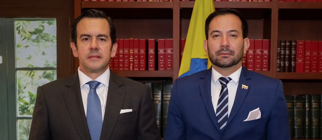 Ministro del Interior, Rodrigo Lara, y el director de la UNP, Didier Blanco.