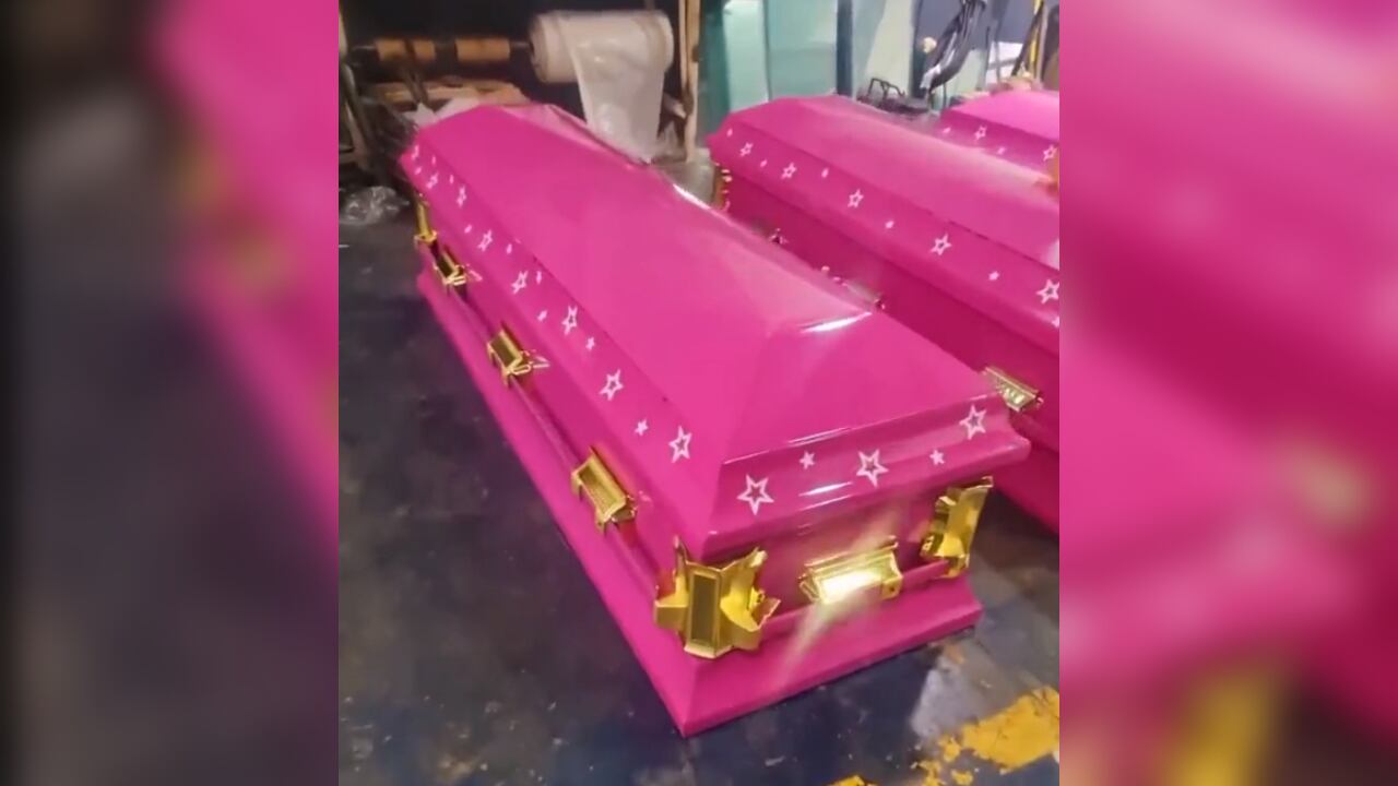 Los ataúdes han desatado todo tipo de opiniones en redes sociales.