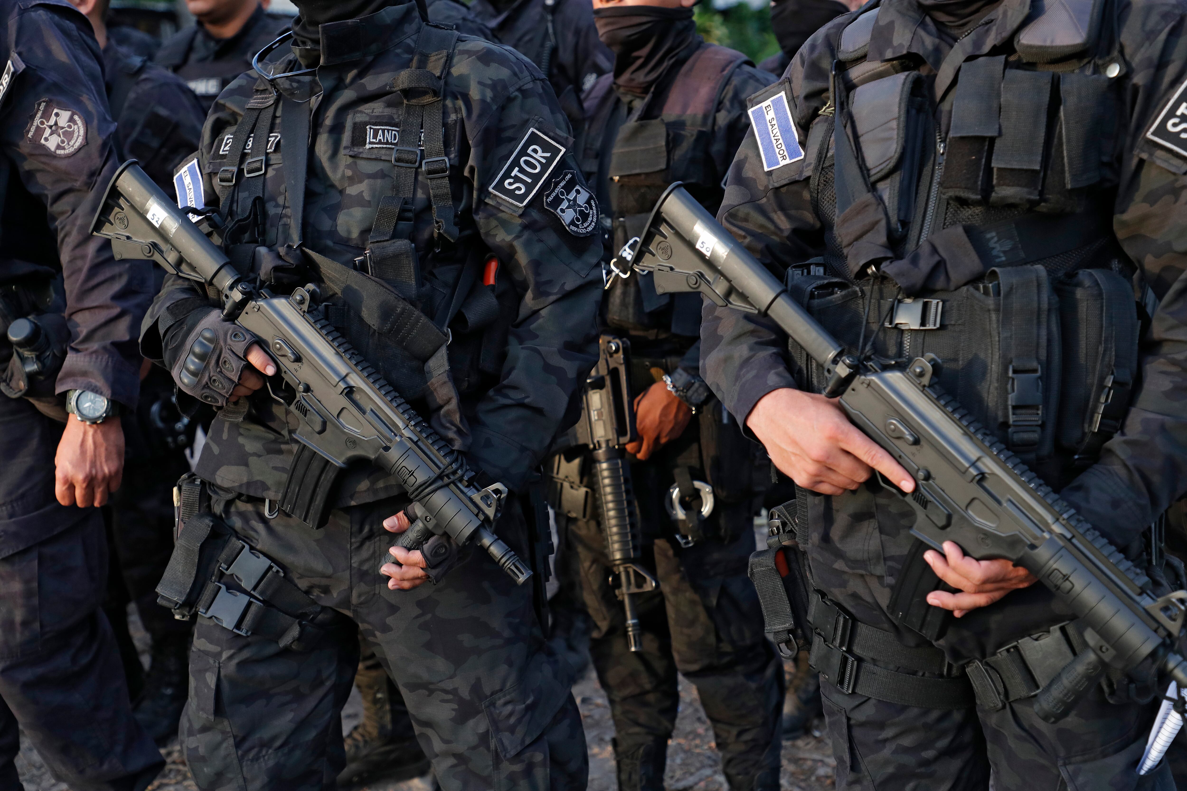 Operativo de Intervención Rápida realizado  por la Policía Nacional Civil (PNC) en La Campanera, Soyapango
El Salvador