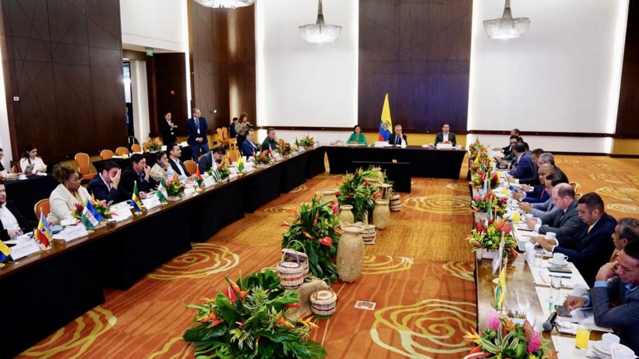 El presidente Gustavo Petro sostuvo un encuentro con los gobernadores del país, este martes.