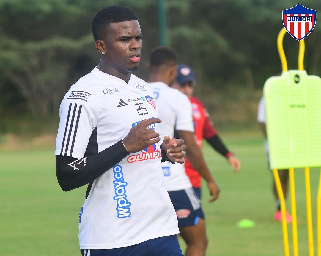 Déiber Caicedo sería titular por primera vez con Junior.