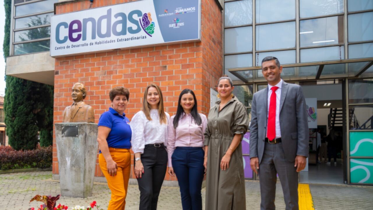 María Juliana Ruiz afirmó que este centro, que ya se ha abierto en otras zonas del país, se convierte en la piedra angular que traza el camino de las futuras generaciones.