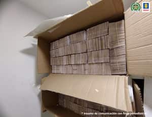 El dinero estaba en cajas de cartón en una de las empresas fachadas que fueron creadas por esta red.