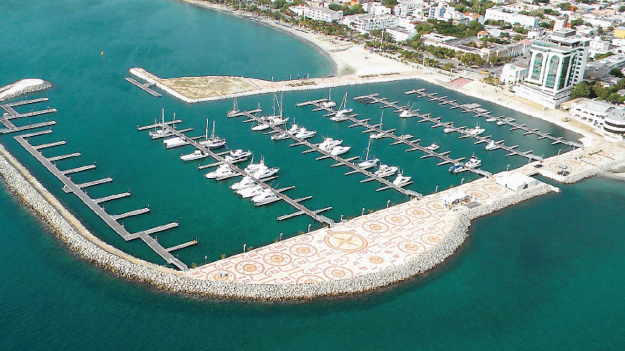 Dentro de las propuestas hay varias para hacer grandes marinas cerca a las playas, como la que se hizo en Santa Marta, o en mar abierto.