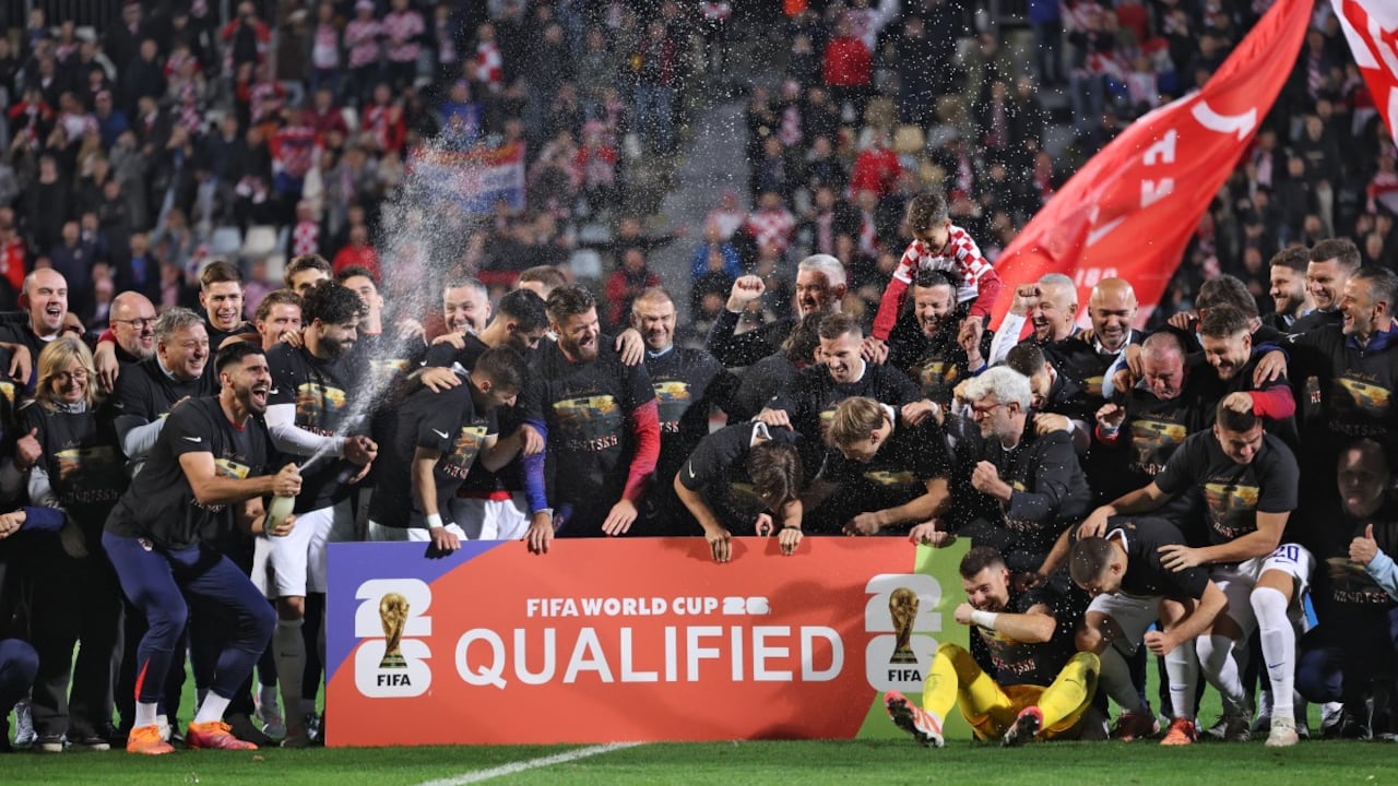 Jugadores celebran el cupo al Mundial 2026.