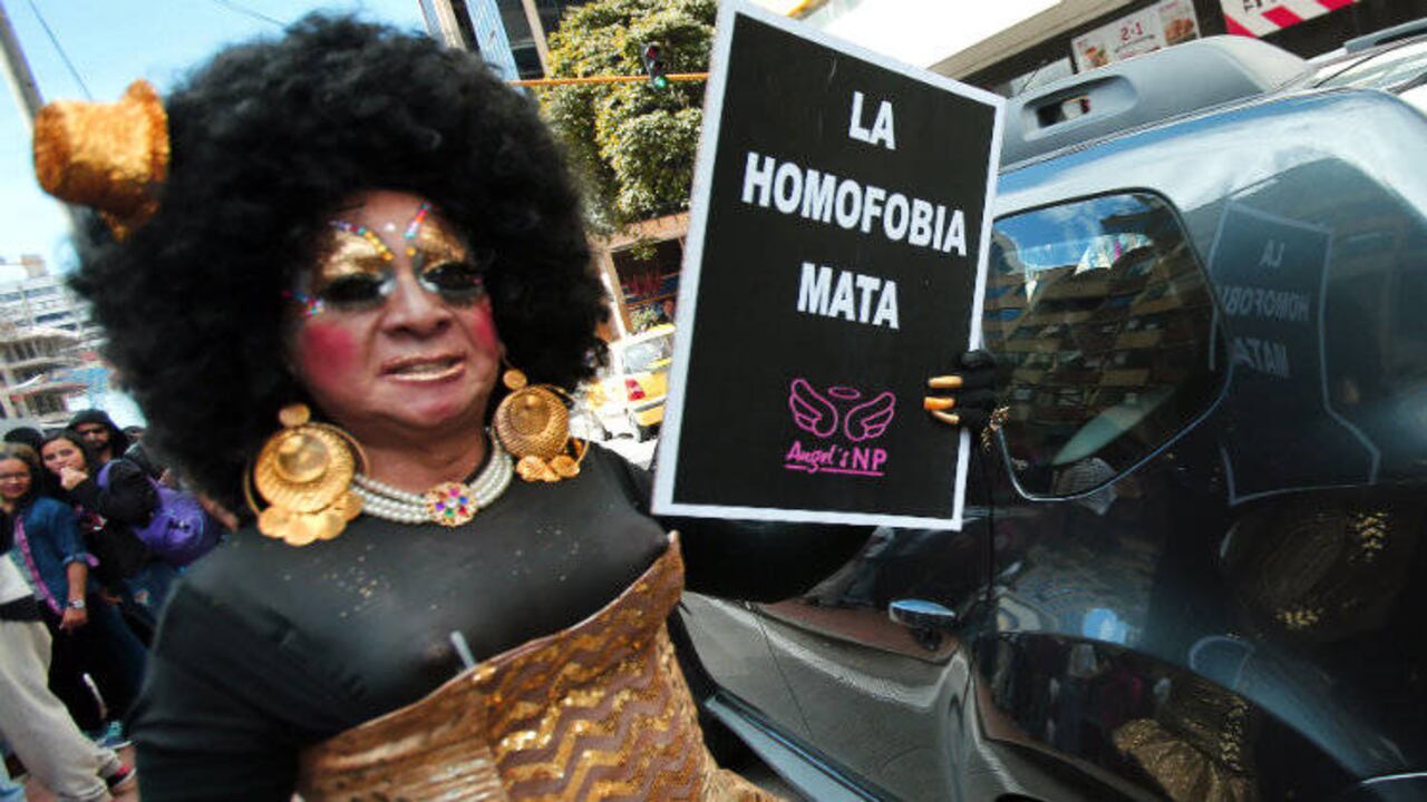 Marcha del orgullo gay en Bogotá en 2017. Crédito: Revista Semana.