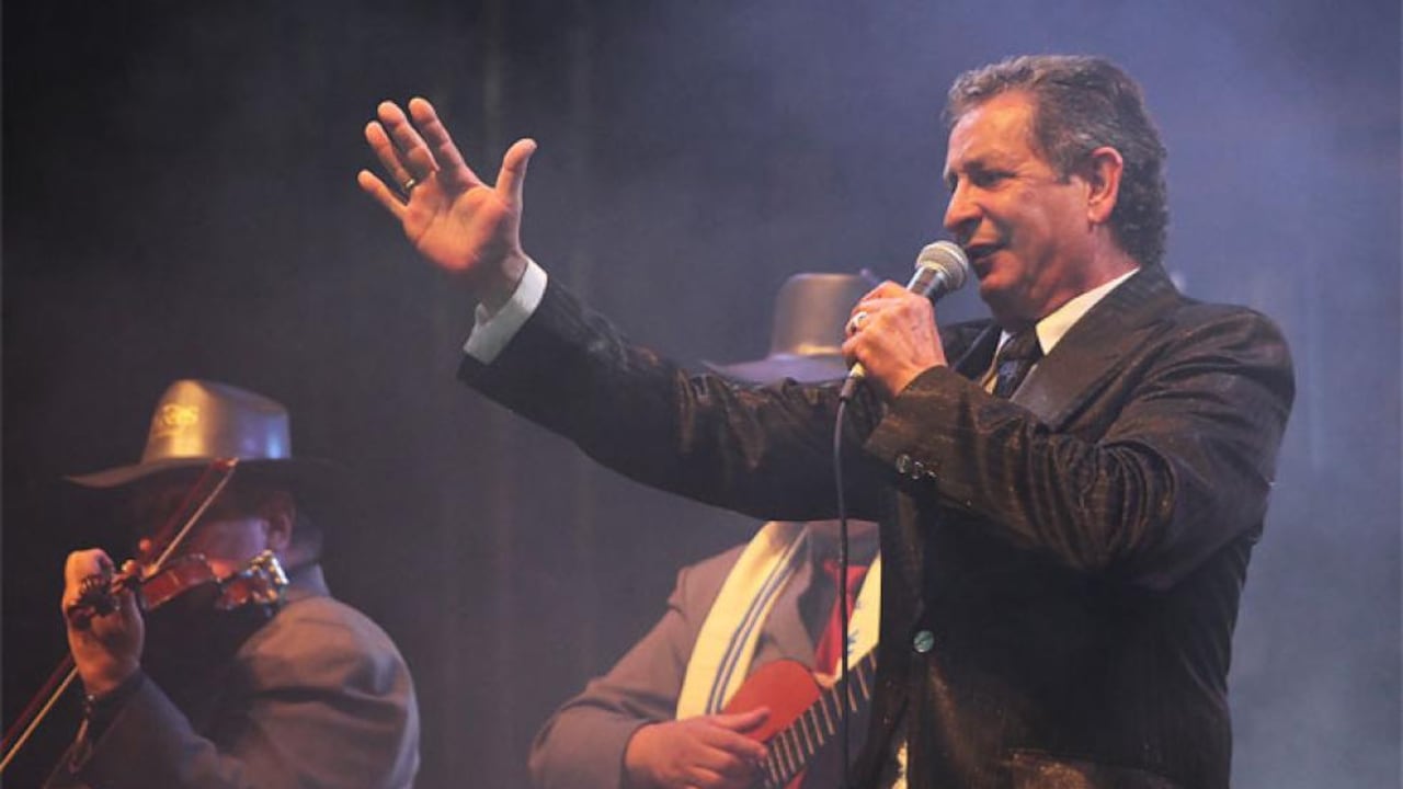 Darío Gómez, el 'Rey del Despecho', murió a los 71 años en Medellín. Foto: Diario El País.