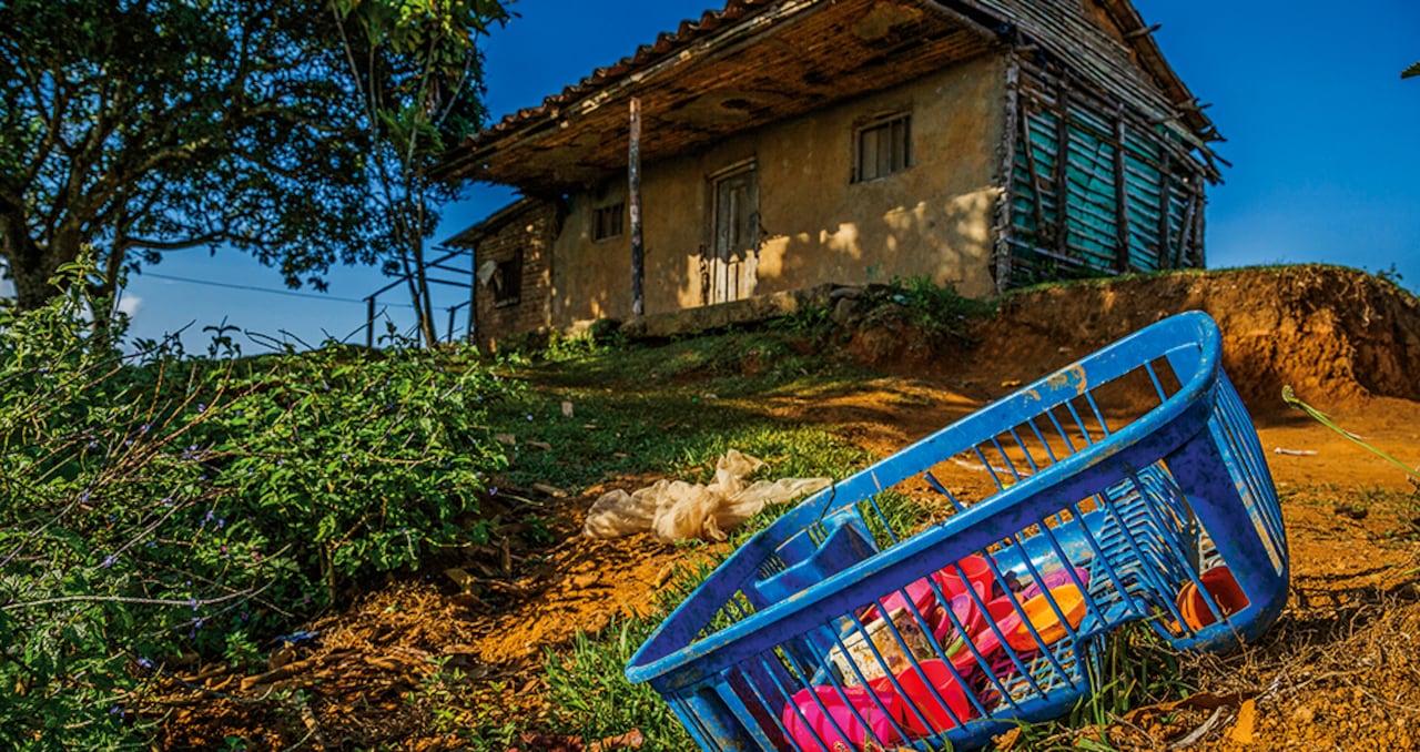 La familia Prada Castro perdió a dos de sus integrantes y uno más, Félix, se debate entre la vida y la muerte en un hospital de Saravena.
