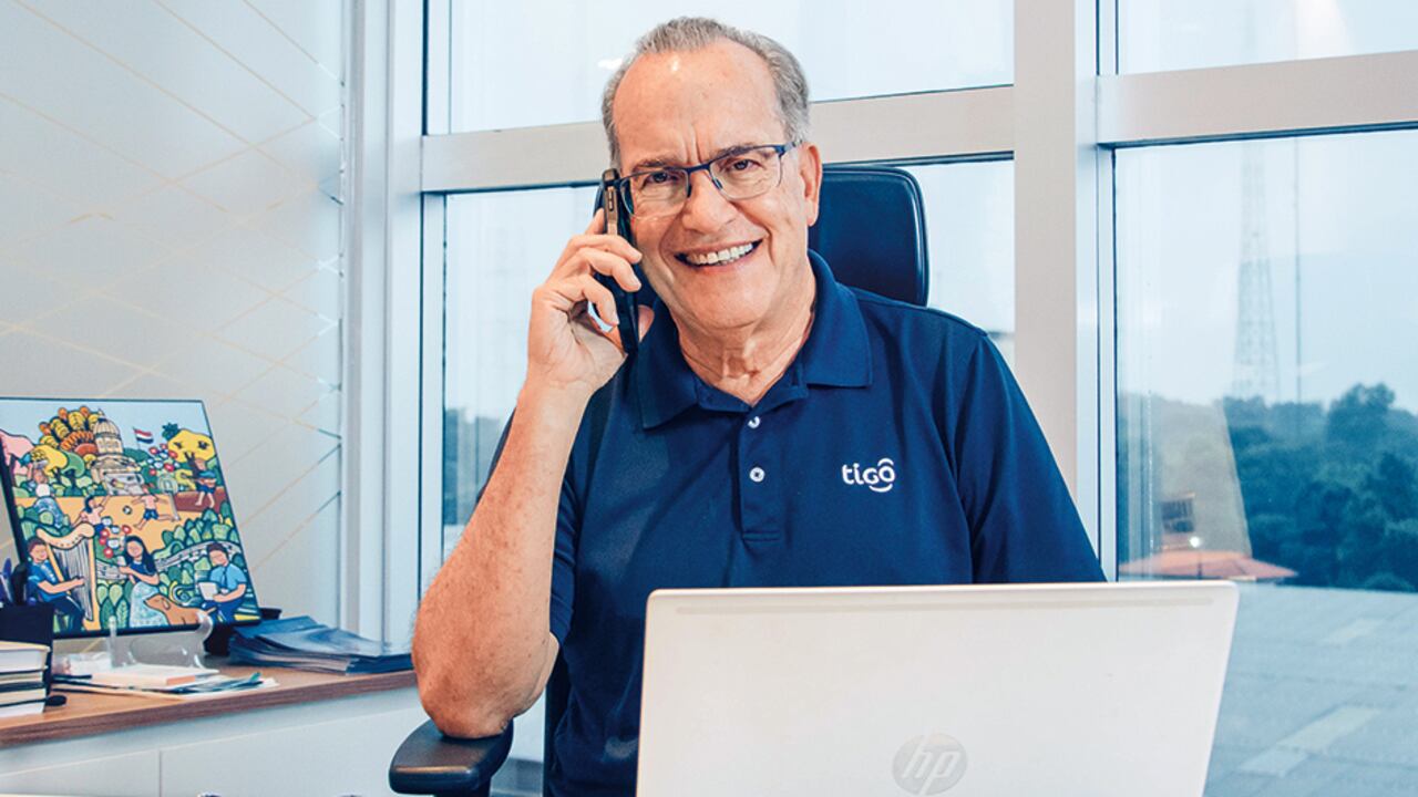 Según Carlos Blanco, presidente de Tigo, la competencia por el usuario se ha canibalizado: en los últimos 4 años el Arpu (ingreso promedio por cliente) ha caído alrededor de un 10 por ciento.