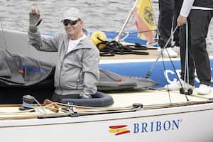 SANXENXO, SPAIN - JULY 27: Spain's former King Juan Carlos I onboard his 'Bribon' boat in Sanxenxo, northern Spain on July 27, 2023. - The 85-year-old Spain's disgraced former king Juan Carlos returned Spain to attend a regatta, for only the third time since he moved to Abu Dhabi in 2020. (Photo by Brais Lorenzo/Anadolu Agency via Getty Images)