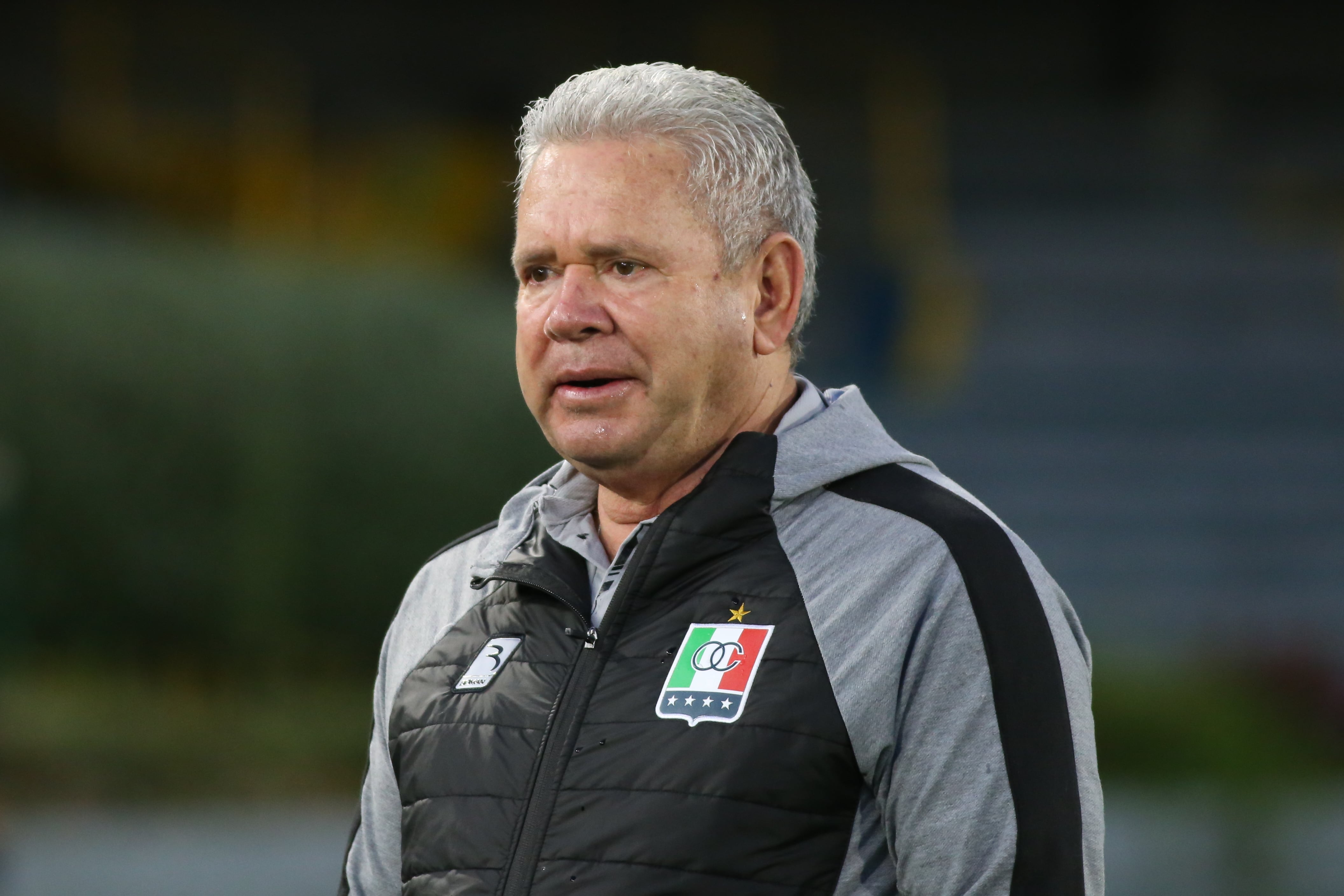 Hernan Dario Herrera, head coach of Once Caldas, stands during the match between Independiente Santa Fe and Once Caldas DAF on Matchday 5 of the semifinal quadrangulars, as part of the Liga BetPlay DIMAYOR I 2025, at the Nemesio Camacho El Campin Stadium in Bogota, Colombia. (Photo by Daniel Garzon Herazo/NurPhoto via Getty Images)