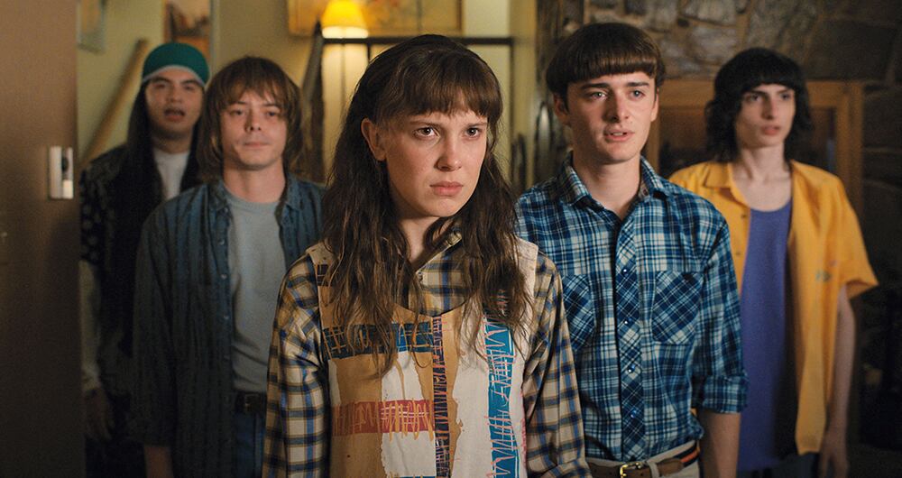 Se crecieron los pelados, pero quizás por la misma química que los hizo un éxito en el principio, harán valiosa la cuarta (y ¿última?) temporada de uno de los originales que aún arrastra algo de pasión duradera en Netflix.