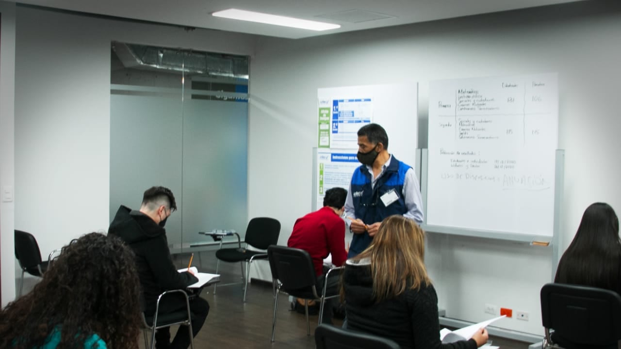 Serán 7.267 salones, en 381 sitios de aplicación en 82 municipios
del país los disponibles para presentar las pruebas.
