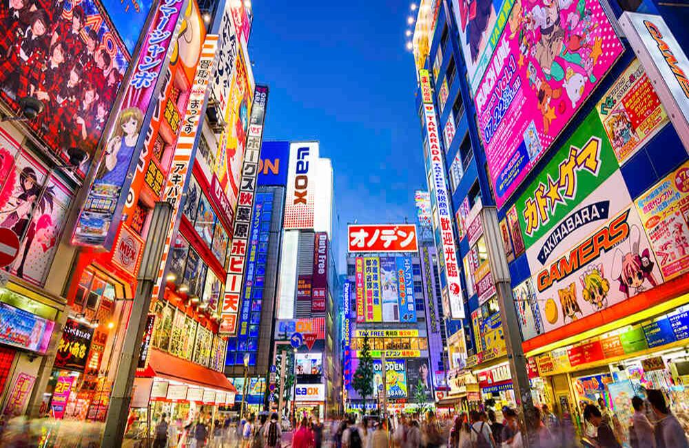 El Barrio Akihabara, ubicado al norte de Tokio, es uno de los centros de electrónica más famosos del mundo y una de las mecas de la cultura otaku (fanáticos de la tecnología) en el país nipón. Foto:iStock