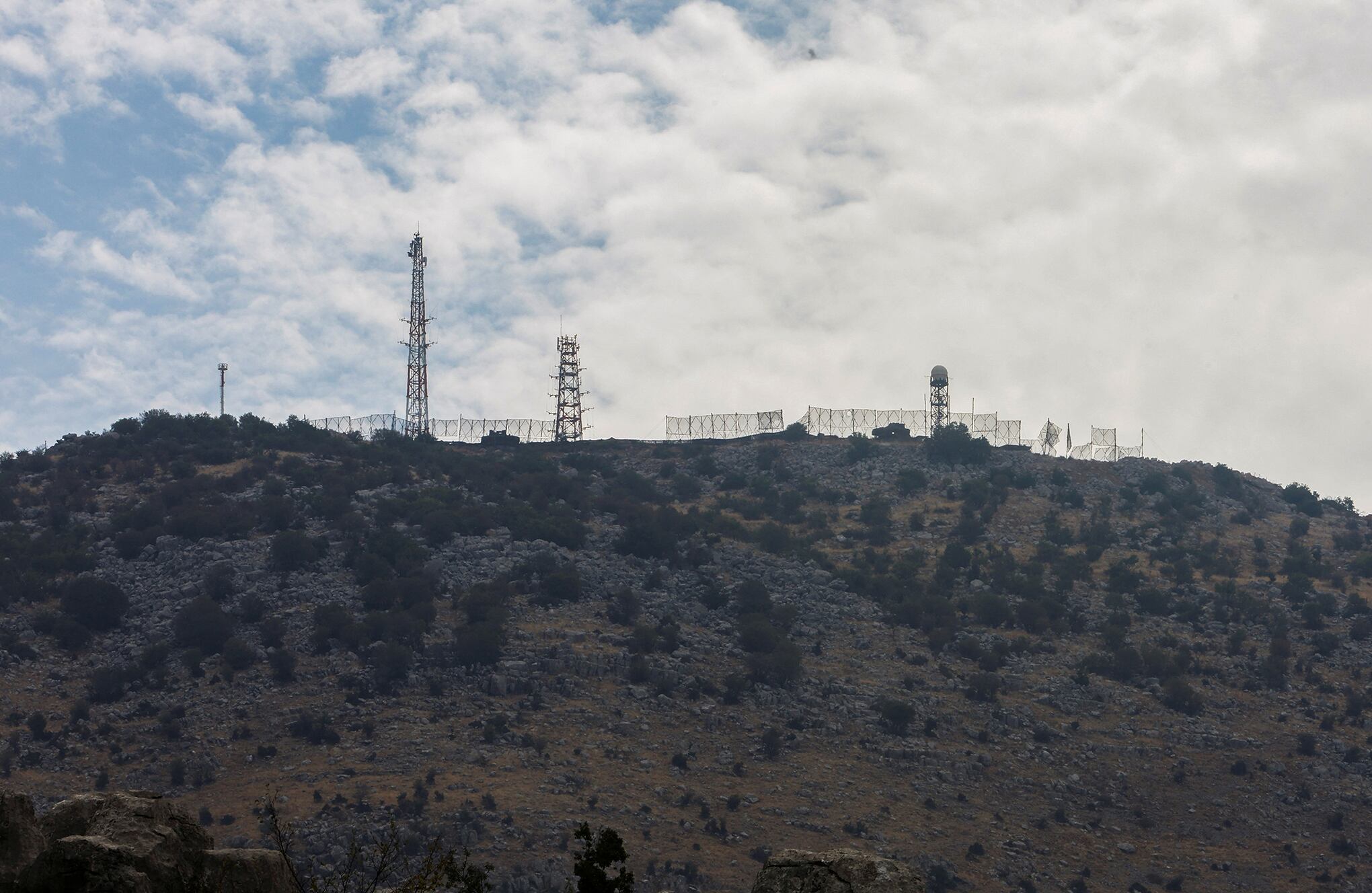 En imágenes : Las fuerzas israelíes se despliegan en la frontera con el Líbano en medio de temores de que el conflicto se expanda.